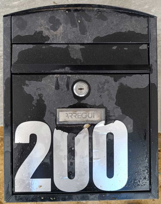 Vendo Caixa de Correiro