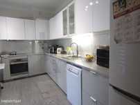 Apartamento T4 com 175m2, zona central de Portalegre