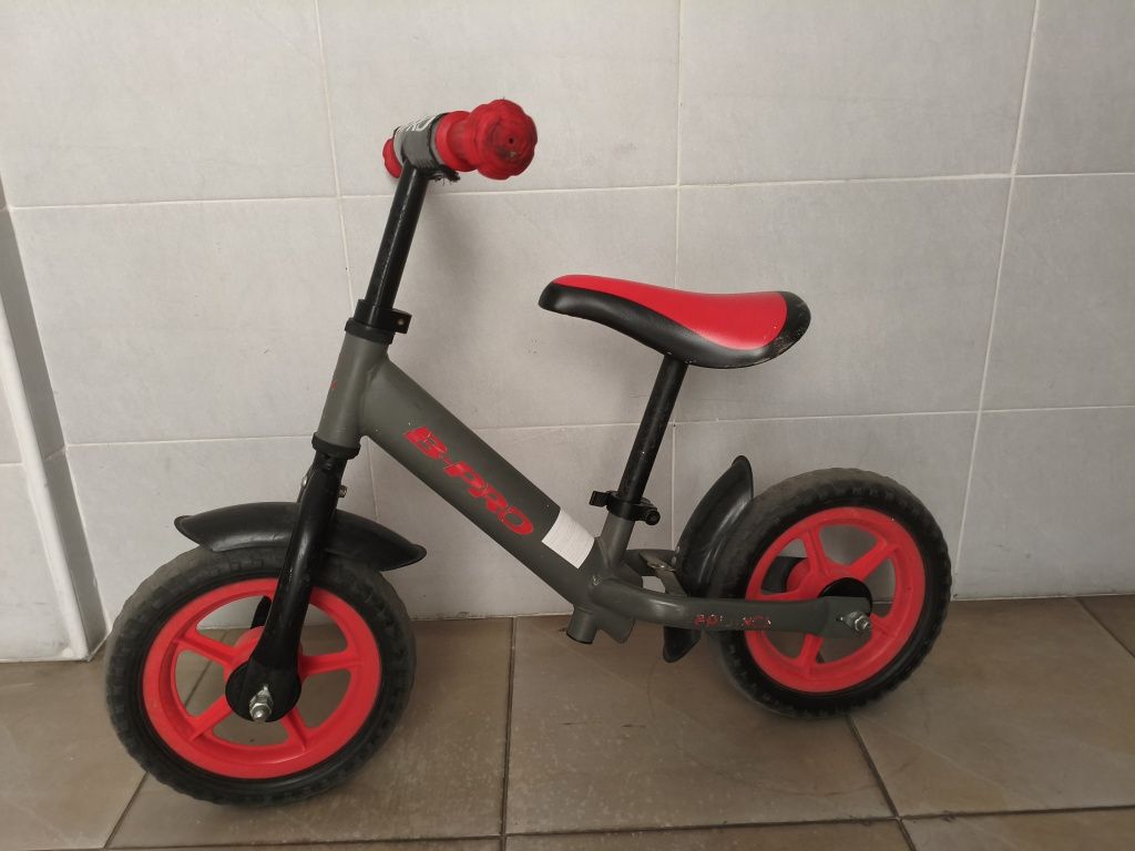 Bicicleta de aprendizagem sem pedais
