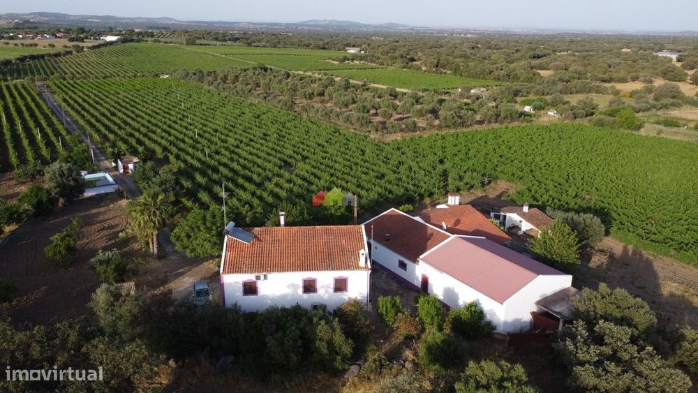 Quinta junto ao Grande Lago "ALQUEVA"