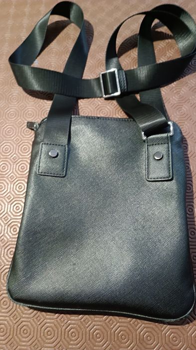 Saco tira colo GUESS