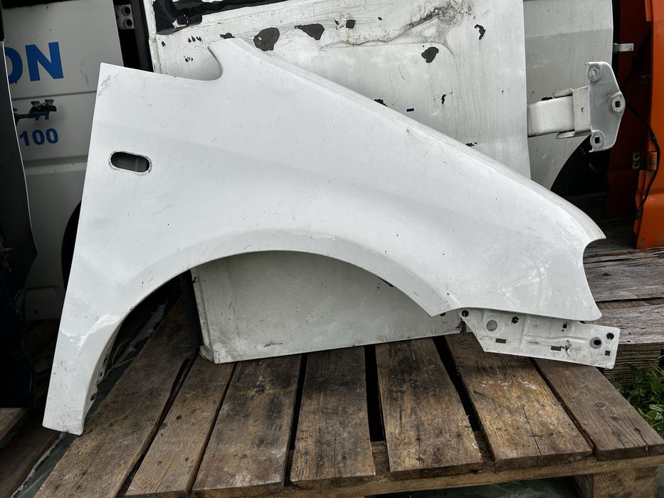 Vw Caddy III 2K błotnik prawy przedni