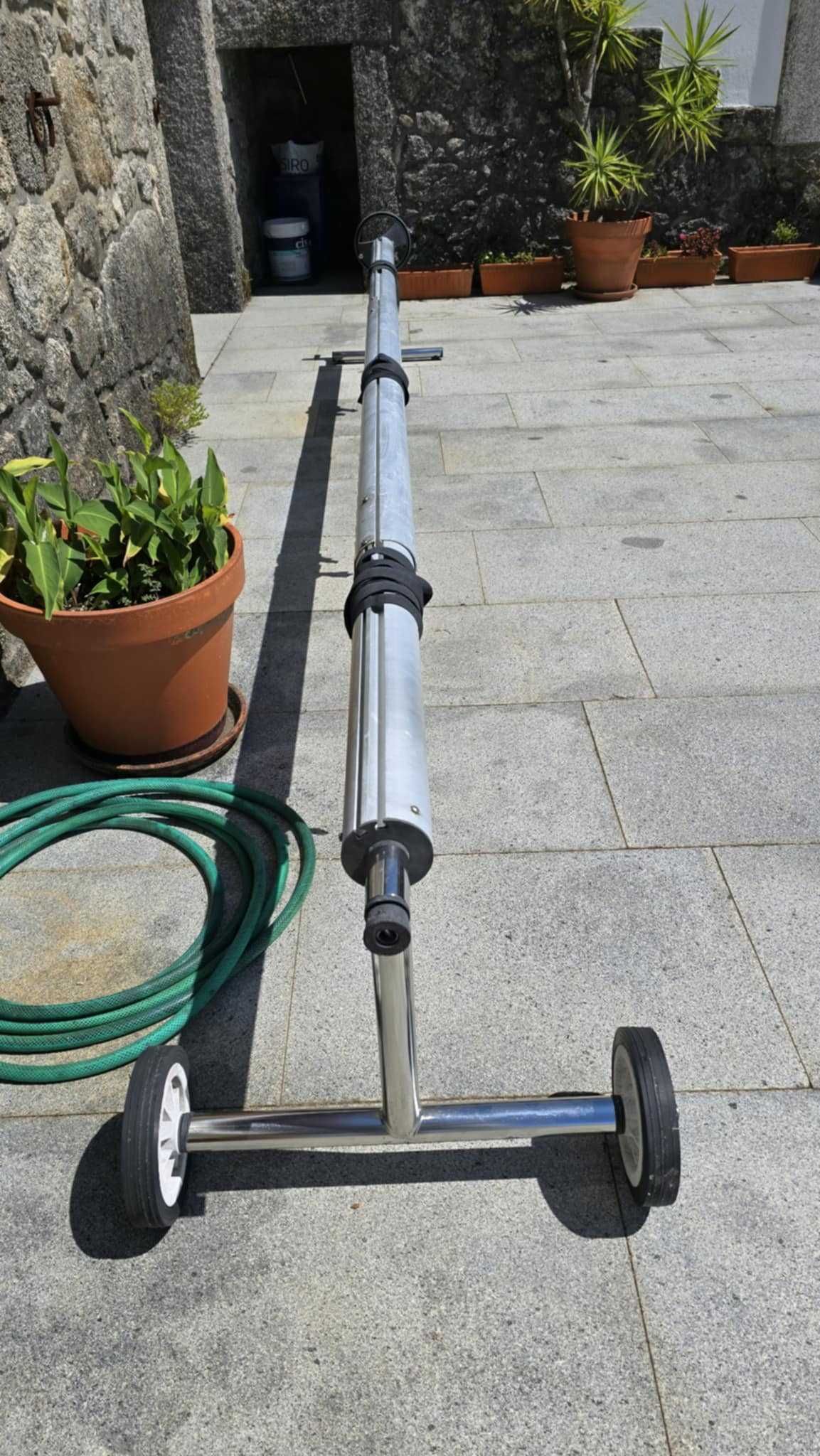 vendo desenrolador capa de piscina