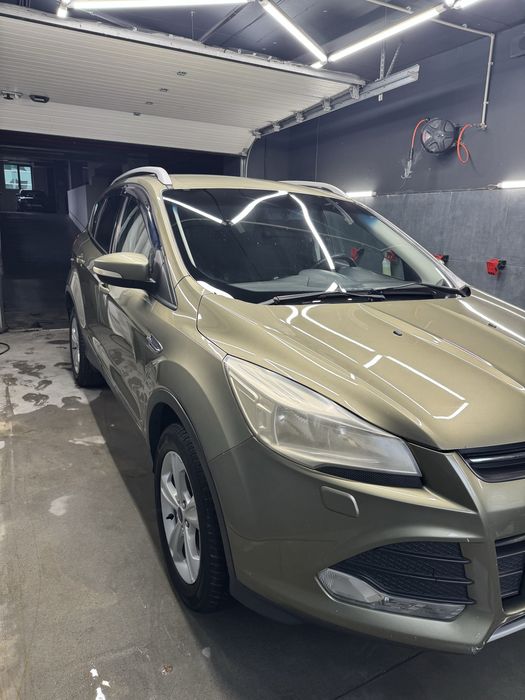 Продам терміново Ford Kuga 2015, II покоління, 2.0D AT (150 к.с.) 4WD