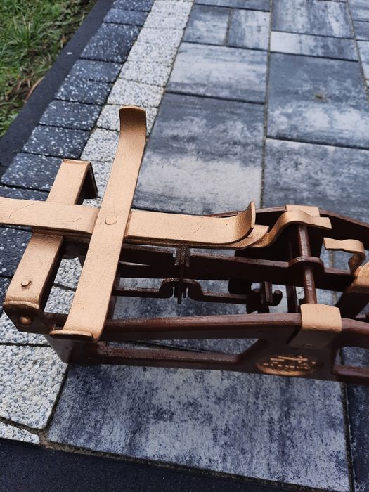 Sprzedam starą wagę.