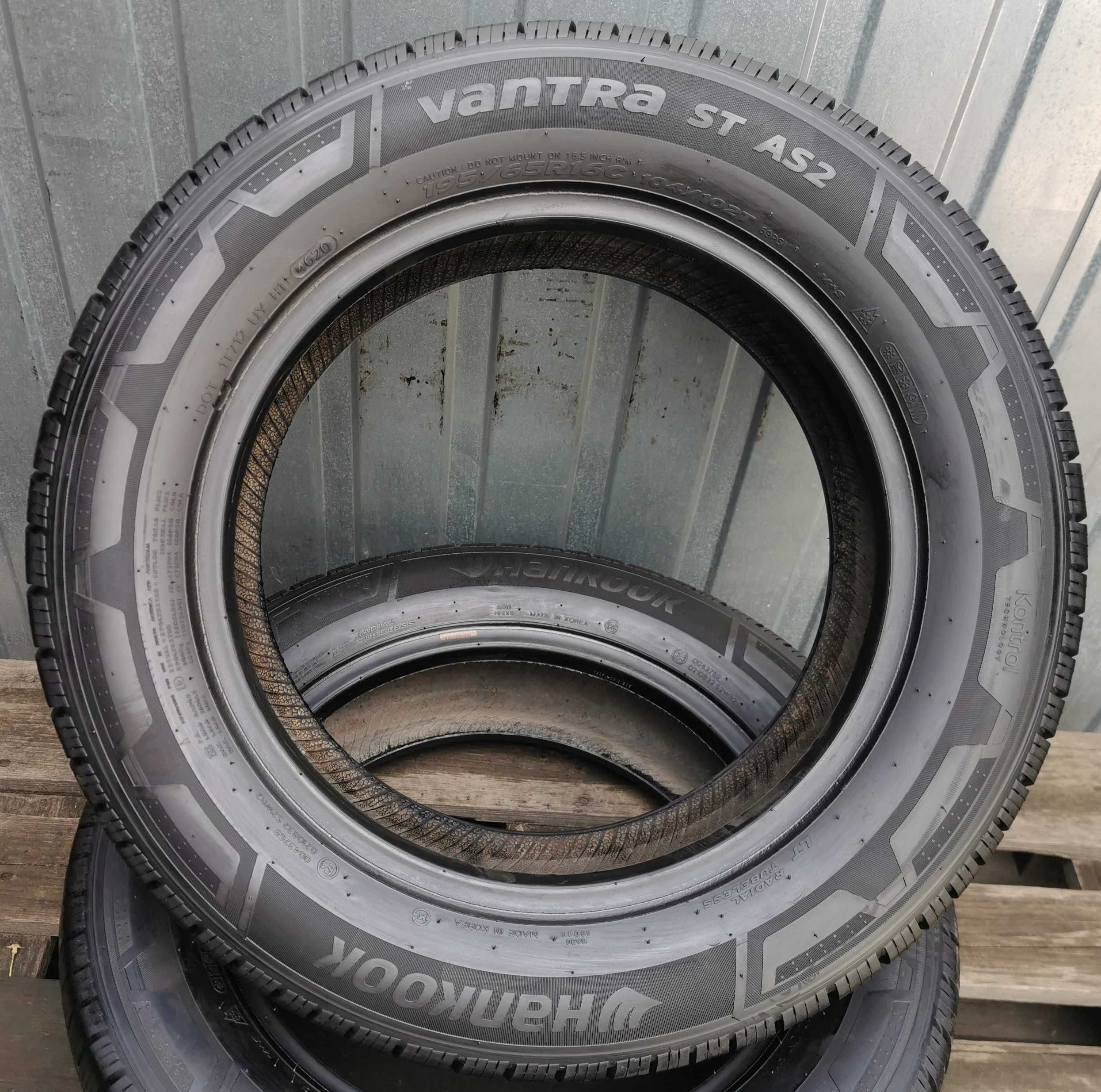 EZ-097) Opony - 195/65/16C - Hankook - 8mm - 2x2020 - Całoroczne