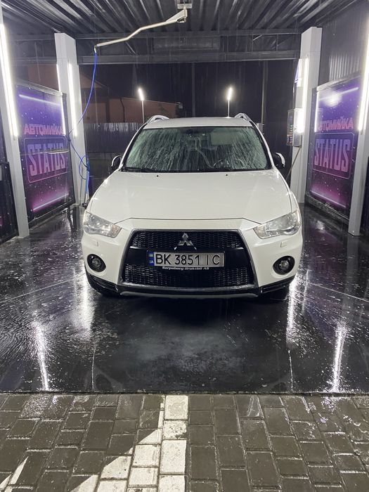 OUTIANDER XL 2010 2.2 автомат