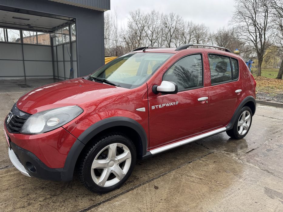 Продам сандеро степвей 12 рік газ4