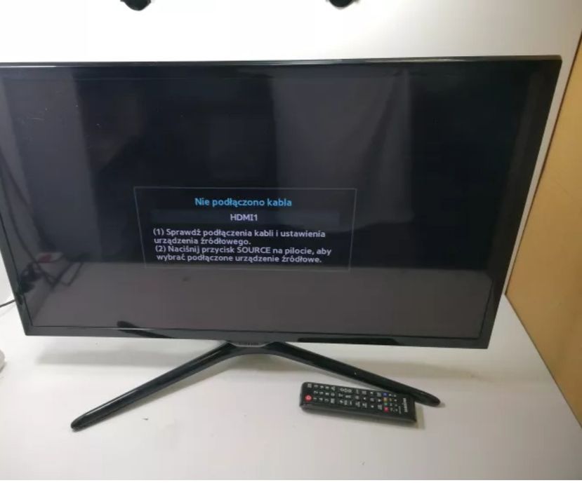 Sprzedam telewizor Samsung 32" ue32j5100aw