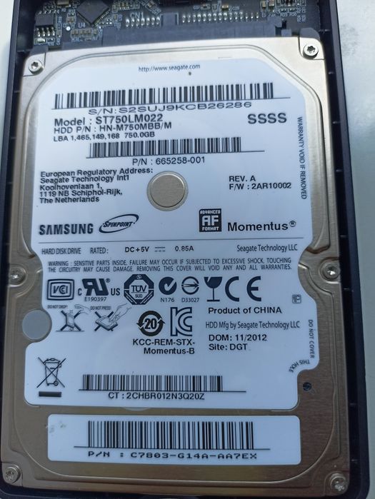 Dysk twardy zewnętrzny HDD 750 GB stan bdb.