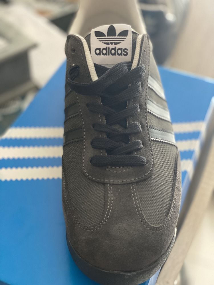 Adidas nr44 novas