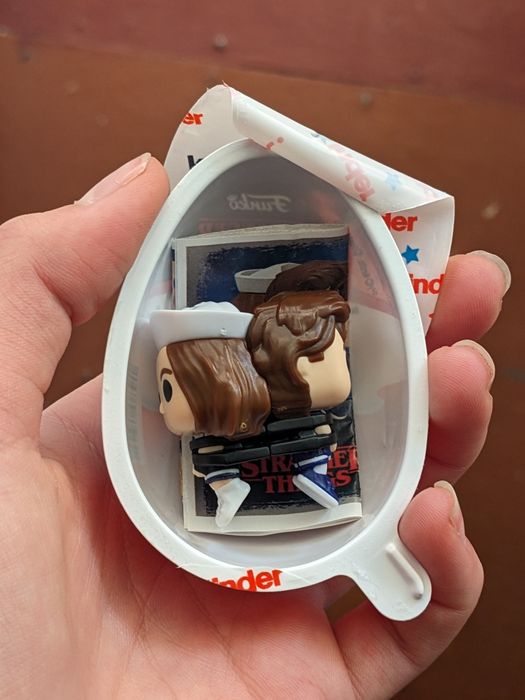 Фігурка kinder joy, "Stranger Things"