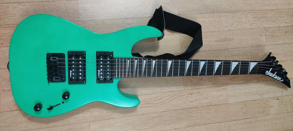 Guitarra Jackson Minion