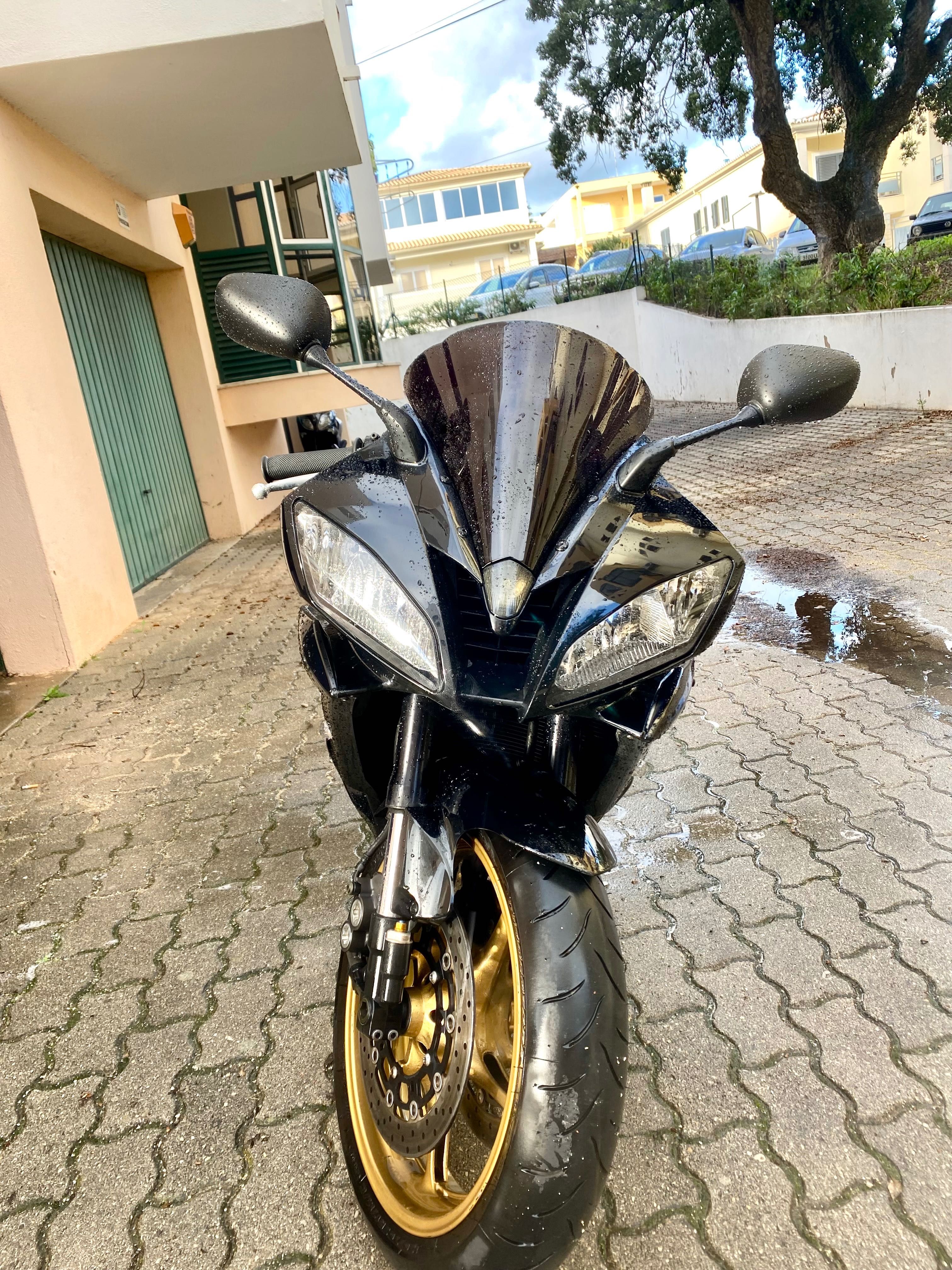 Yamaha YZF - R6 - 2006 - Versão RJ11 - Edição 20000 RPM
