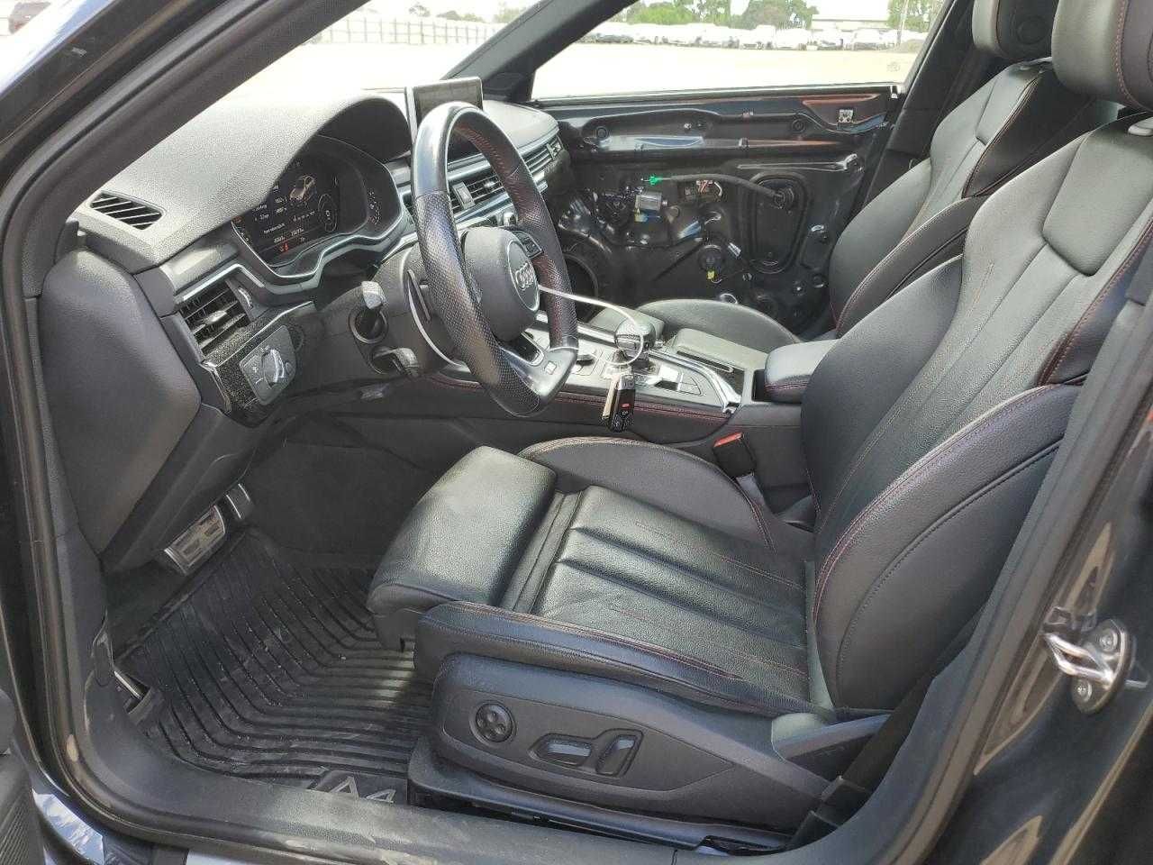 Audi A4 Premium Plus S Line 2018 )