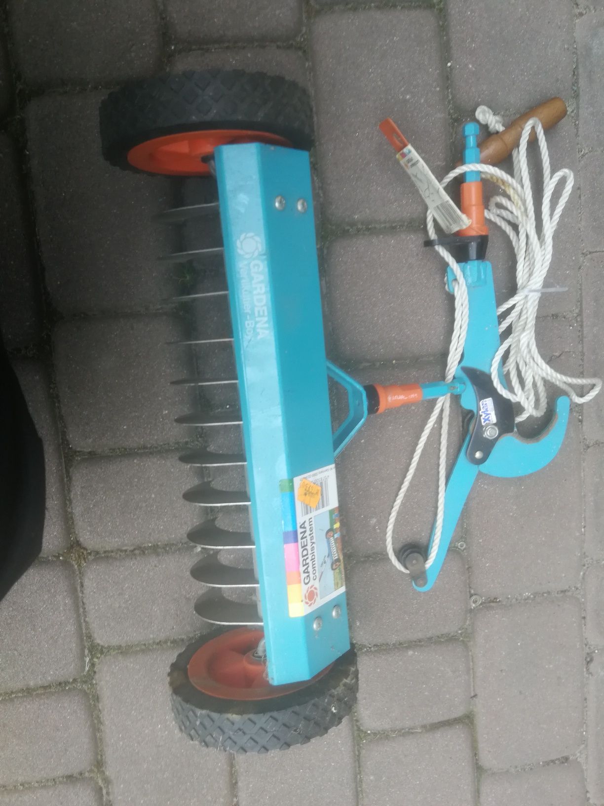 Wertykulator gardena reczny oraz sekator do galezi gardena