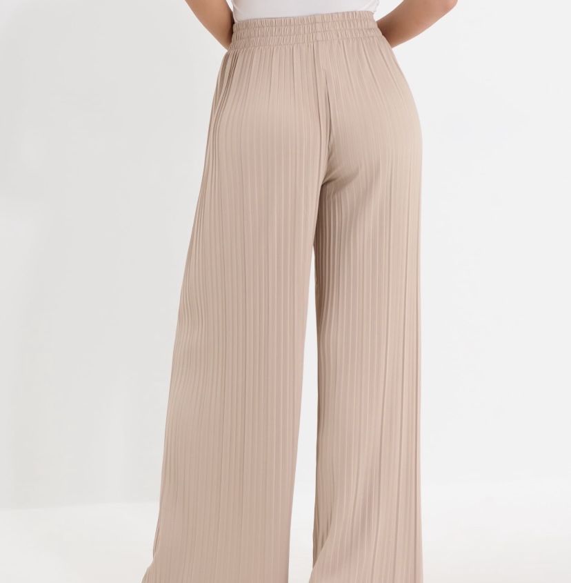 Nowe beżowe plisowane spodnie wide leg