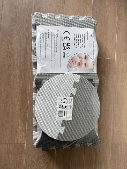 Miękka duża mata pikowana dla dzieci puzzle 150x150x1cm 16szt