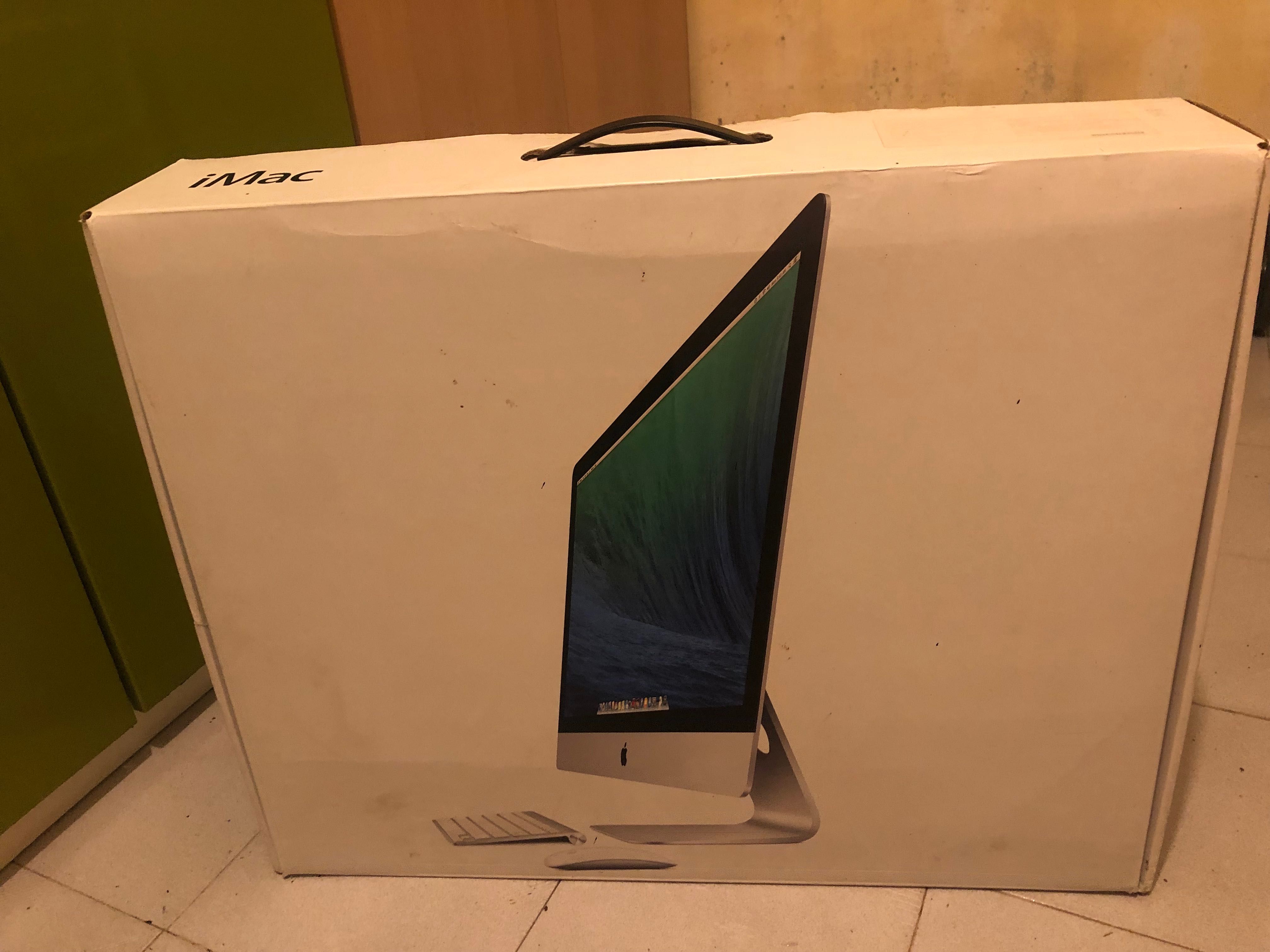 IMac usado, ainda em perfeitas condições e funcional!