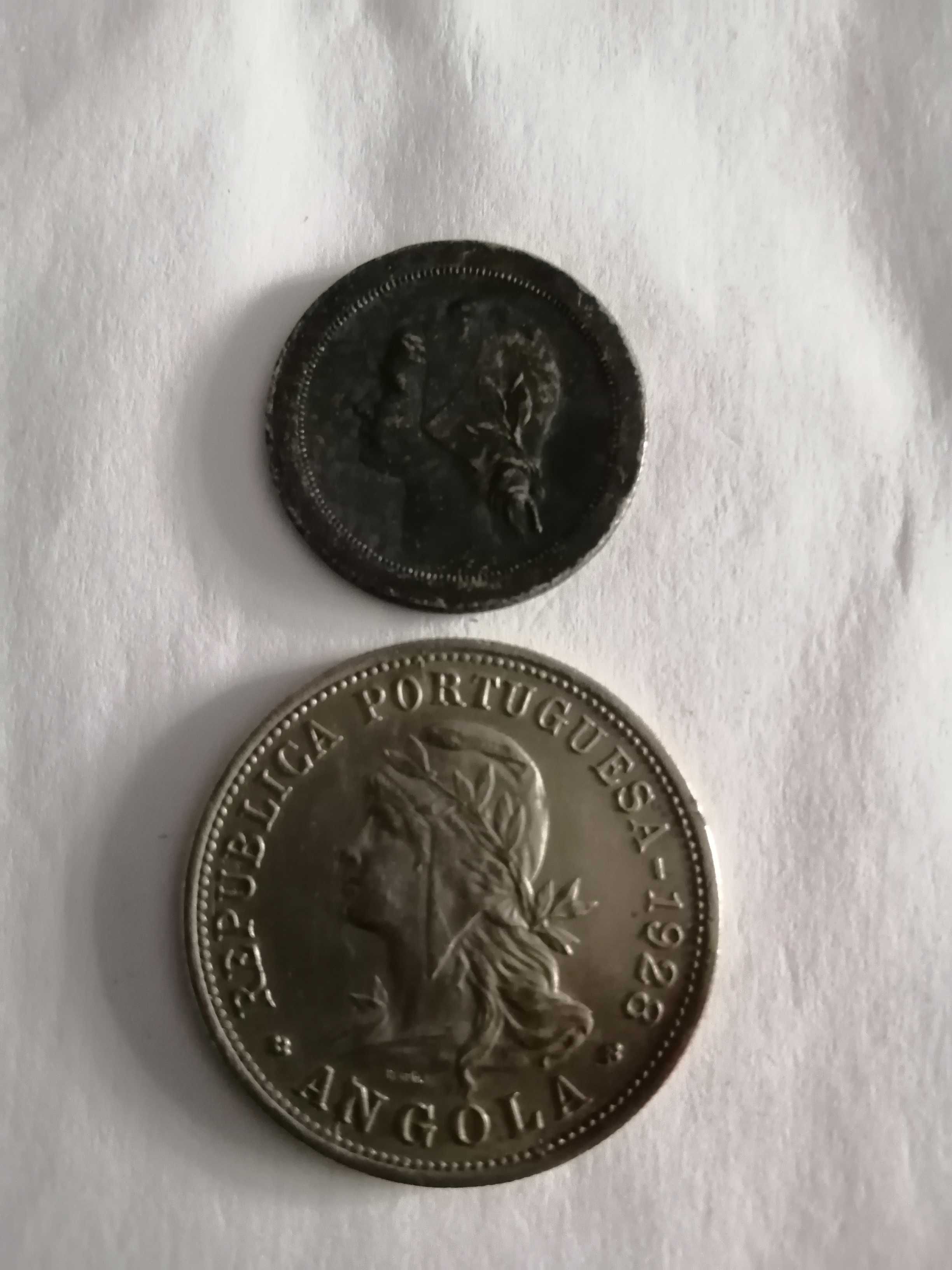 4 moedas. Monarquia e República