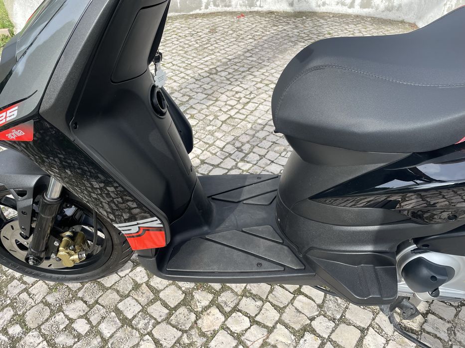 Aprilia SR Motard 125cc