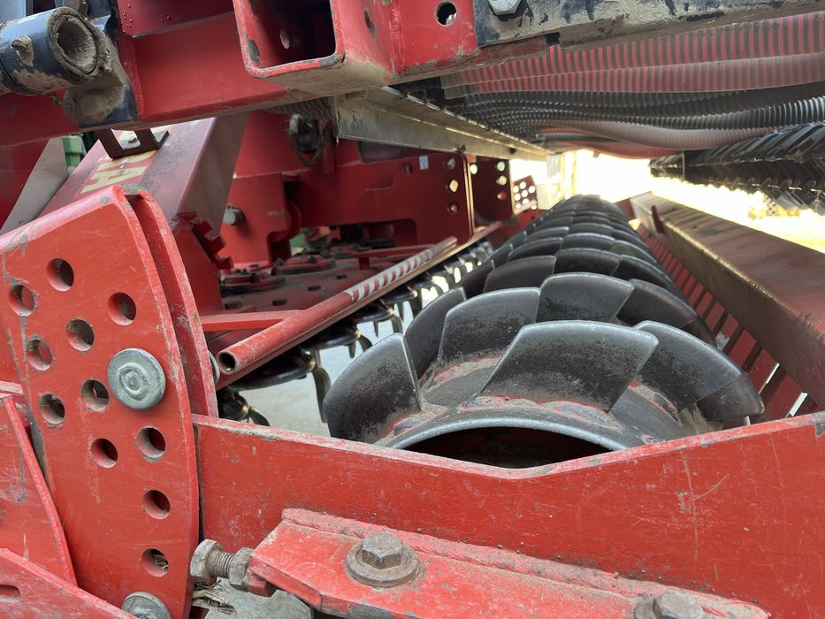 Agregat uprawowo siewny brona wirowa