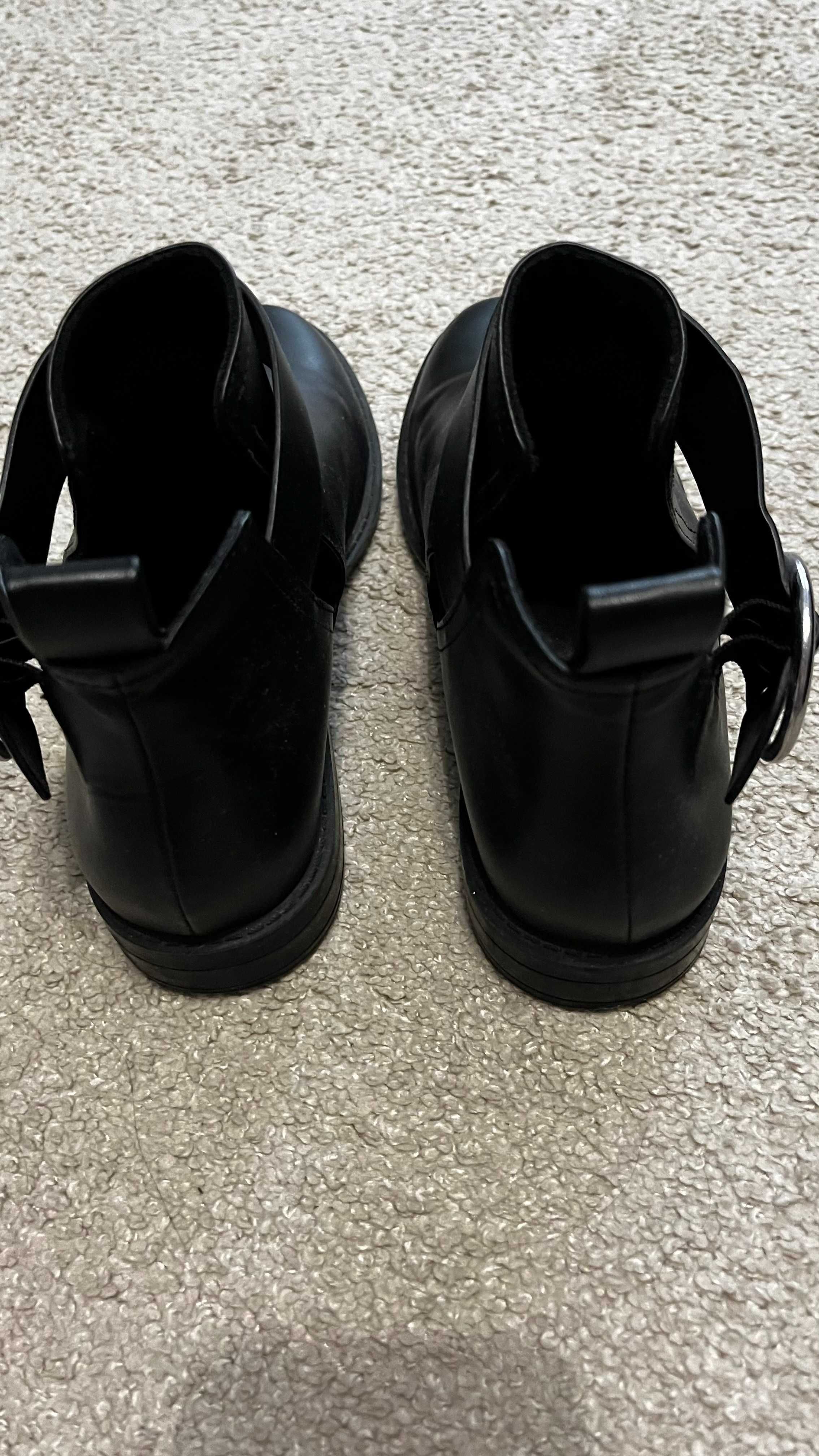 Жіночі ботинки черевики чоботи НМ