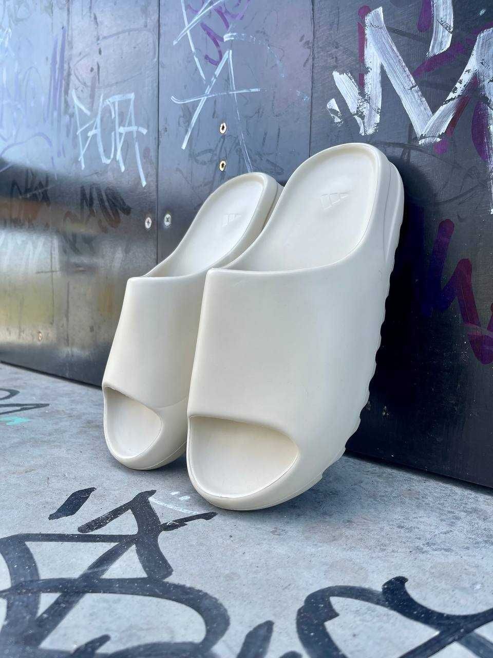 АКЦІЯ! Жіночі шльопанці Adidas Yeezy Slide Bone (37-22,5 см)