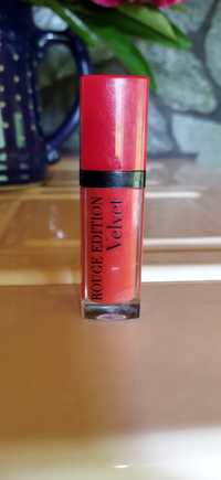 Szminki Bourjois rouge edition Velvet kolor 3 hot pepper