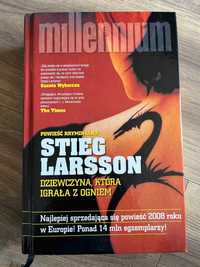 Millennium -Dziewczyna, która igrała z ogniem - Stieg Larsson