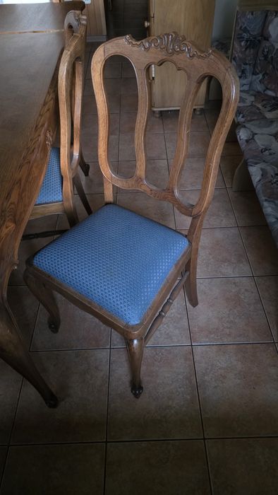 Stól ludwik. Stary stół