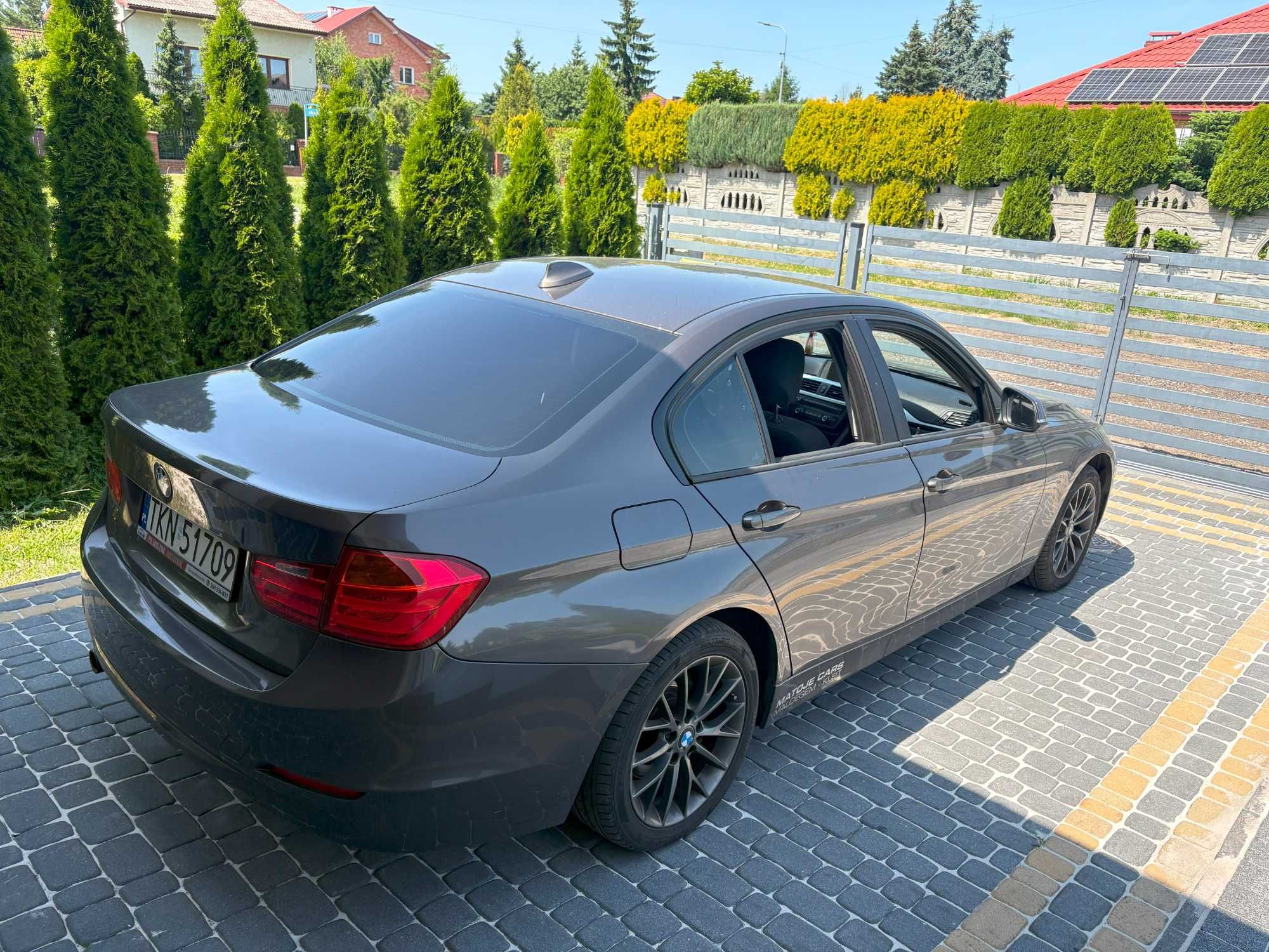 BMW F30 Seria 3 318d 143km
