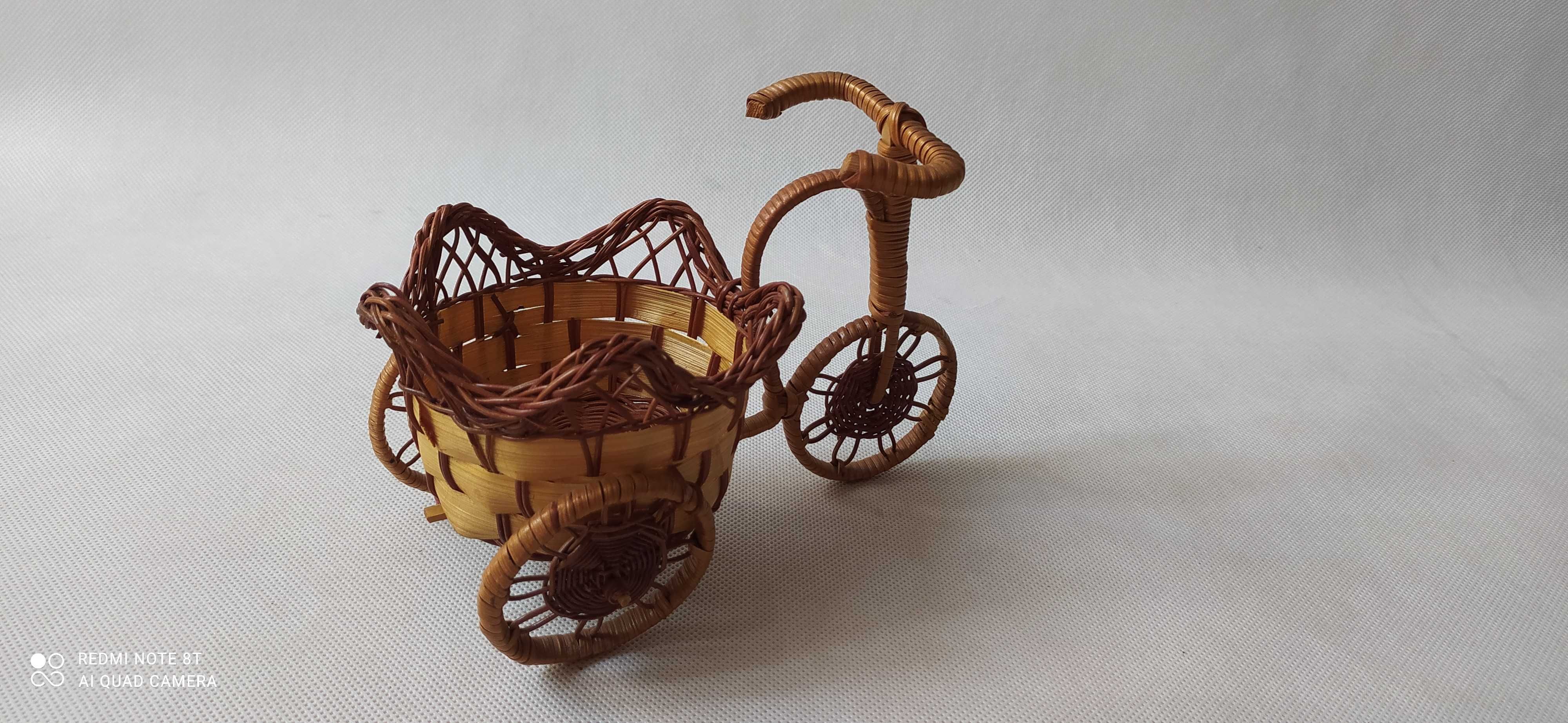 Osłonka na doniczkę-rower wiklinowy