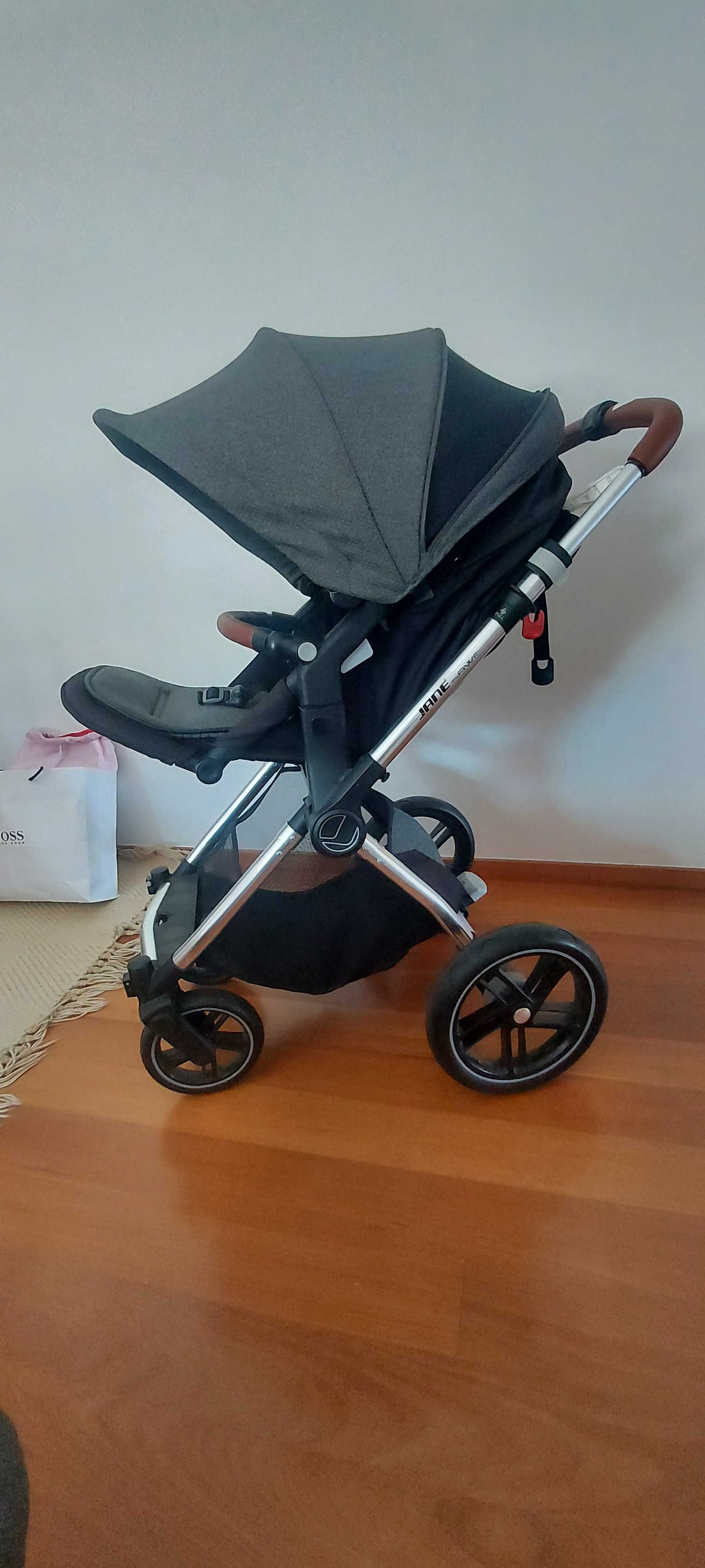 Carrinho de passeio desportivo e baby coque Jané Kawai