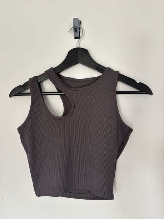 Shein Szara koszulka crop top z wycięciem prążkowana