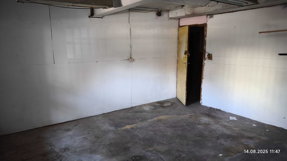 Magazyn w suterynie z oknami - 22 m2, 3 min od ul Piotrkowskiej