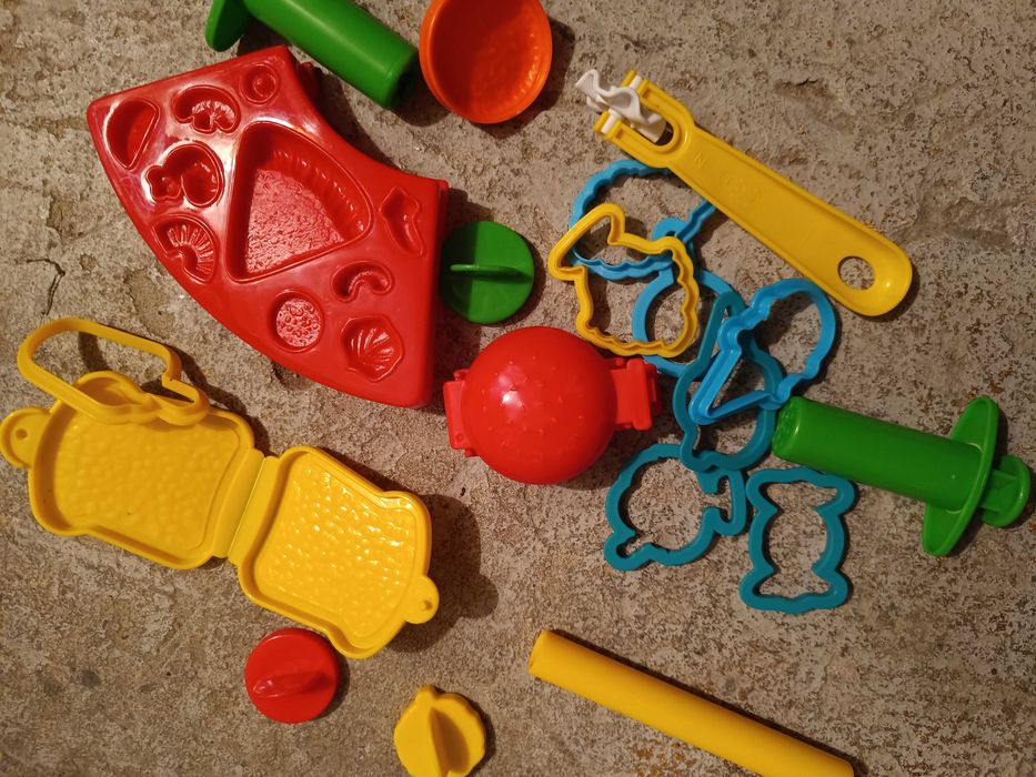 Domek z akcesoriami do ciastoliny