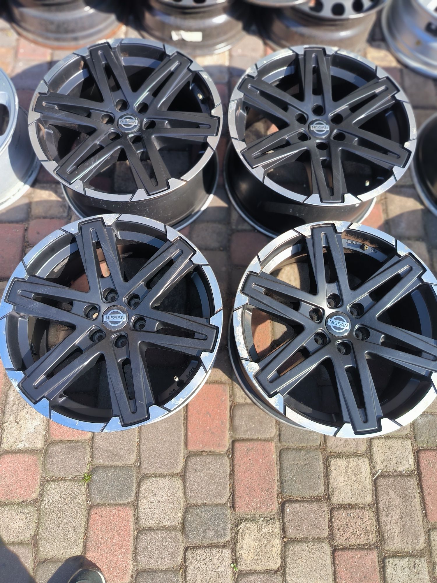 Felgi aluminiowe 18 Nissan Navara Pathfinder - 6x114.3