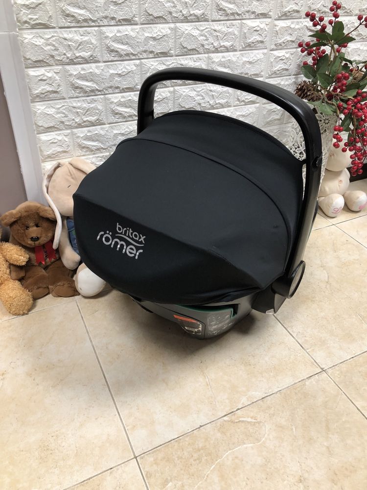 Автокрісло Britax Römer BABY-SAFE iSENSE Група 0+ (0-13 кг) брітакс