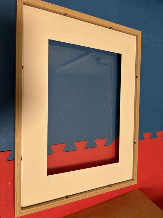 Ramki Mossebo i Hovsta Ikea