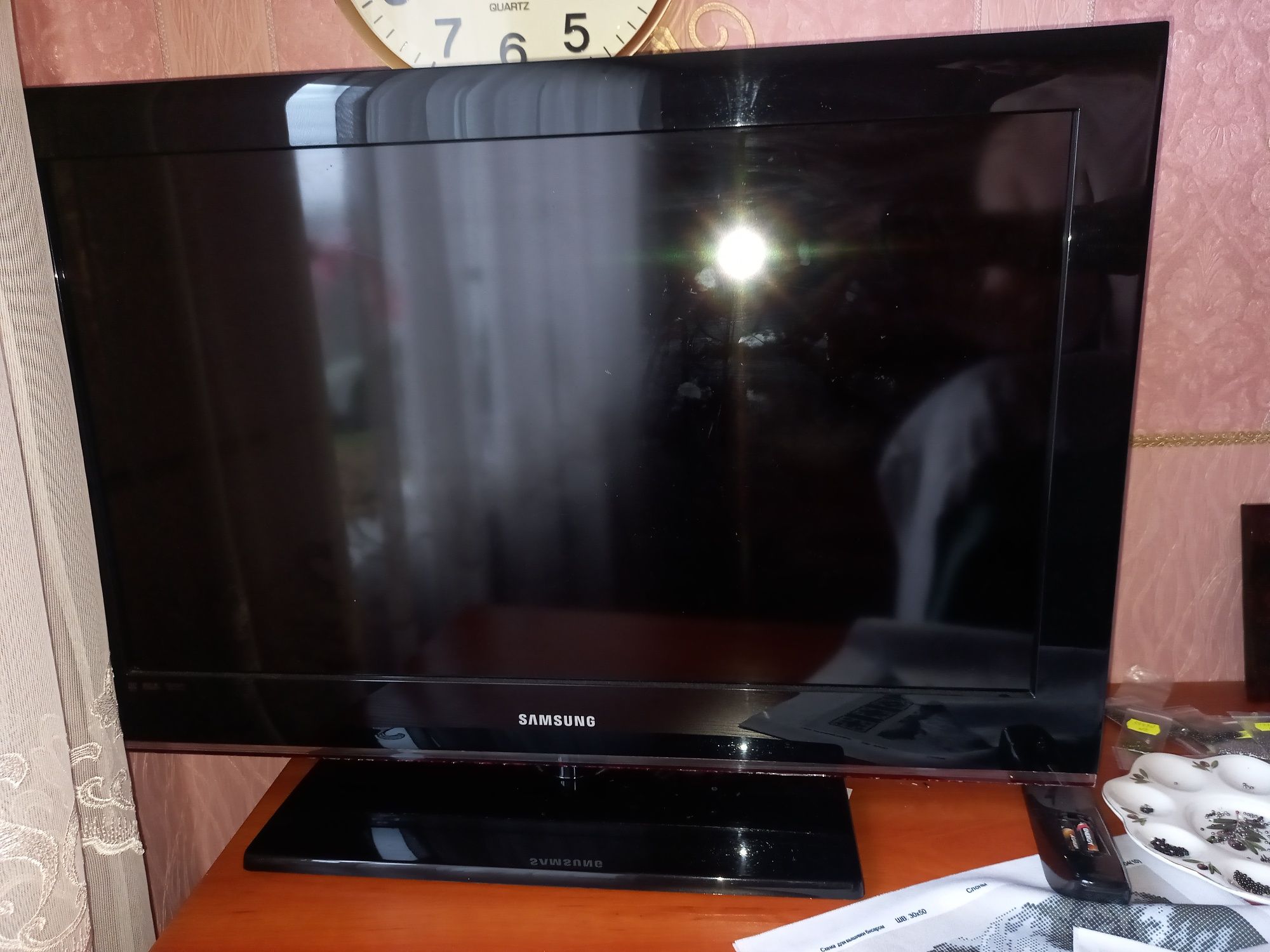 Samsung 32" 2005рік