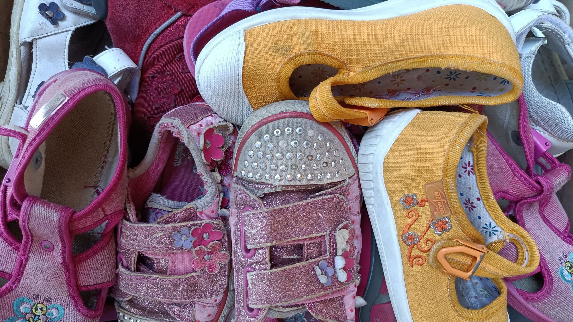 Buty buciki 2, 3, 4 latka, 23, 24, 25, 26 klapki sandały baleriny inne