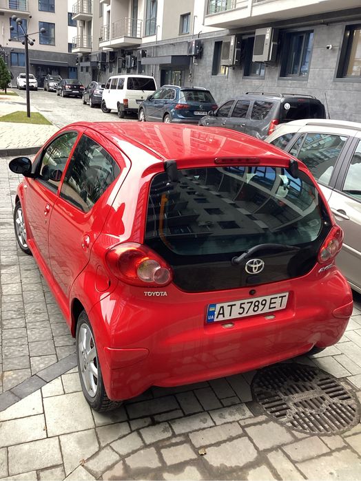 Тойота auris aygo