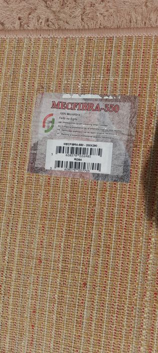 Vendo carpete fabricada no Egito