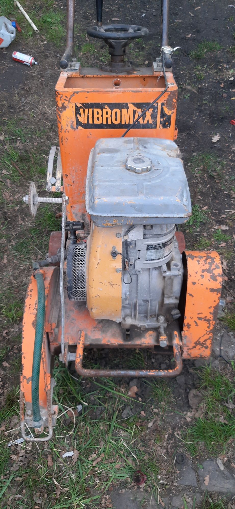 Maszyna do ciecia vibromax tcc3