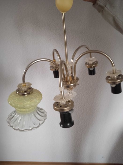 Вінтажна люстра на 5 плафонів часів СССР