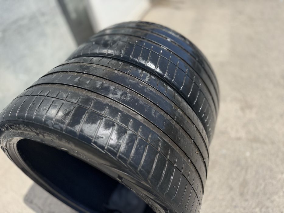 Vredestein 295/35/21 R21 шини літні пара