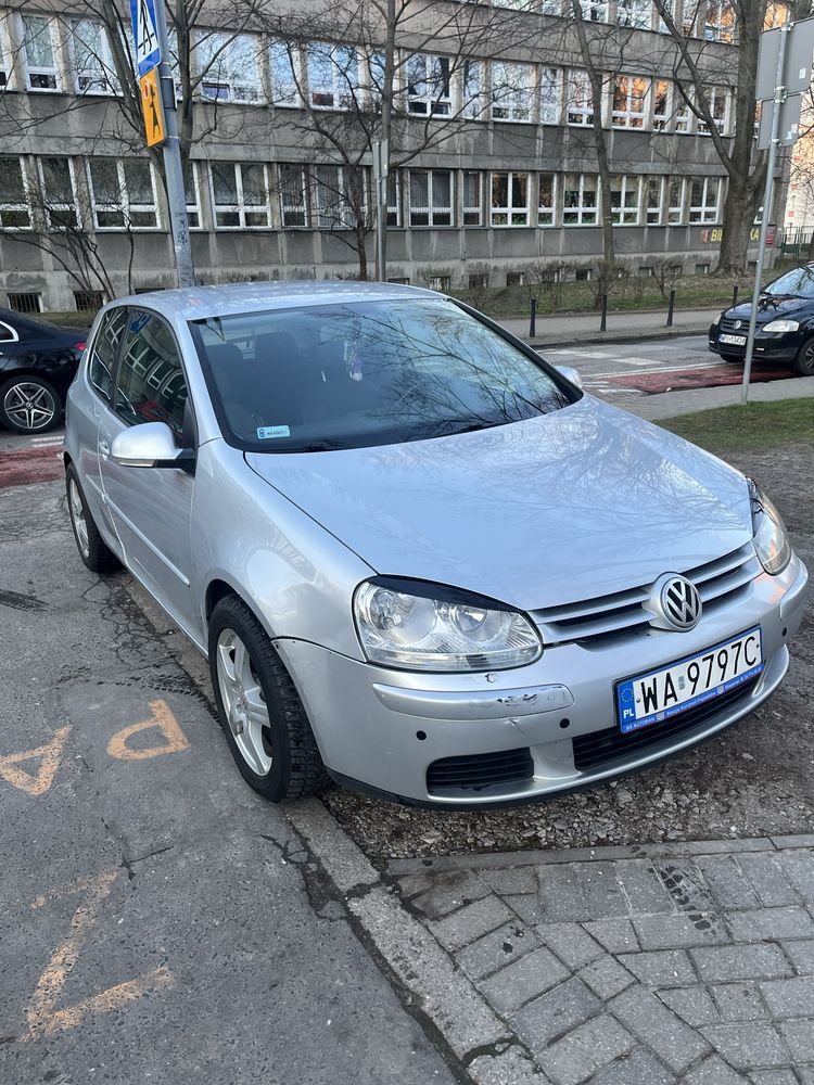 Sprzedam Golf 5 1.9 tdi DOINWESTOWANY