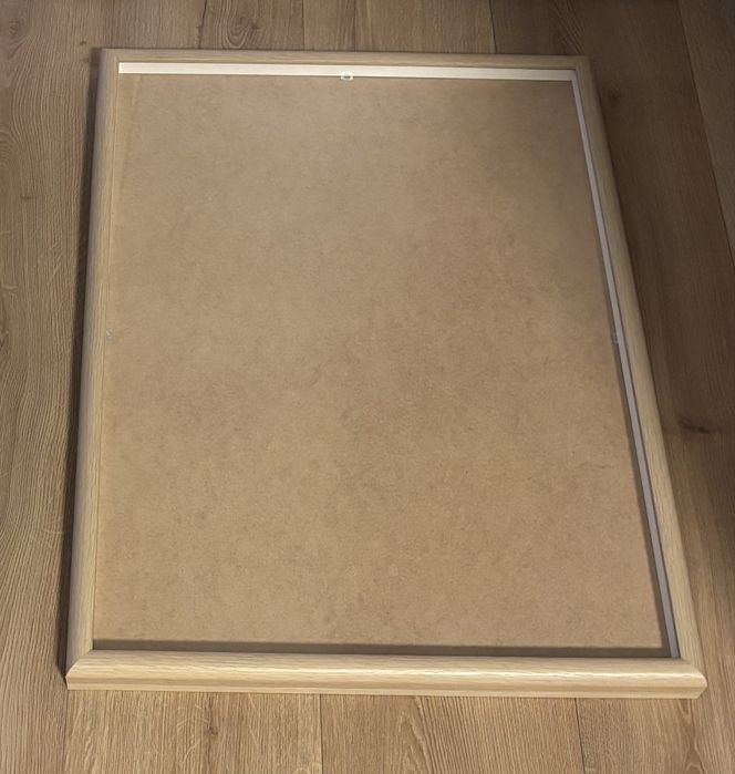 Ramki Mossebo i Hovsta Ikea