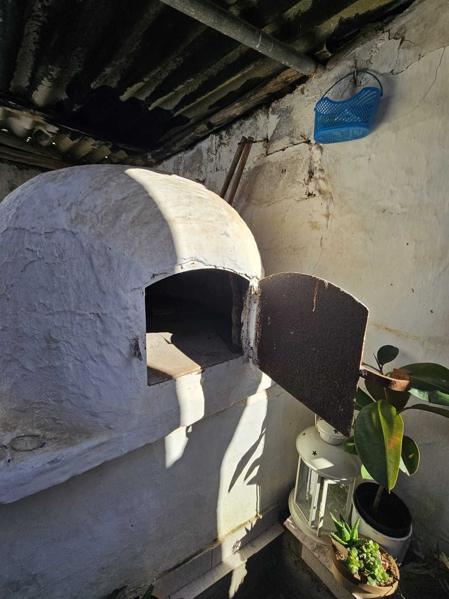 Brick oven for baking bread - Forno de pao